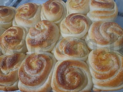 Oranžinės bandelės su cukrumi Žingsnis 17