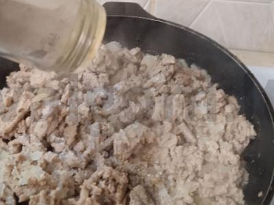 Bulvių apkepas su vištienos faršu Žingsnis 3