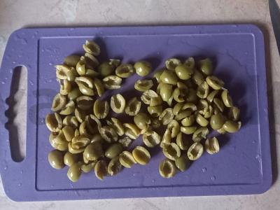 Daržovių salotas su alyvuogėmis ir mocarela Žingsnis 4