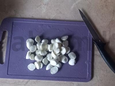 Daržovių salotas su alyvuogėmis ir mocarela Žingsnis 5