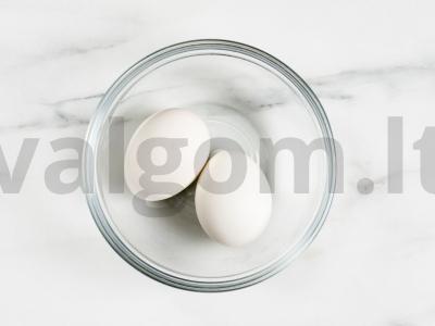 Salotas „Princas“ su obuoliu ir sardinomis Žingsnis 3