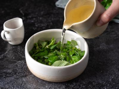 Tostai su varškės sūriu ir marinuotais pomidorais Žingsnis 2