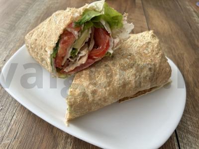 Rolas „Cezaris namuose“ pagrindine nuotrauka