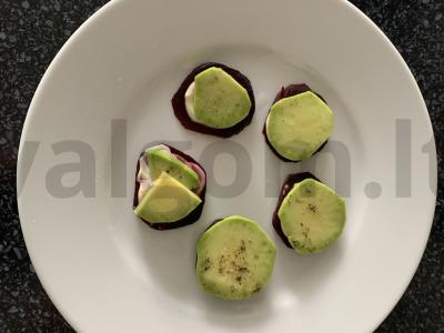 Burokėlių ir avokadų užkandis Žingsnis 4