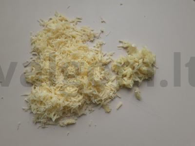 Burokėlių salotas su sūriu, česnaku ir grietine Žingsnis 2