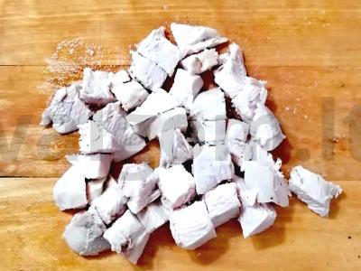 Omletas su Borodino duona ir vištienos krūtinėle Žingsnis 2