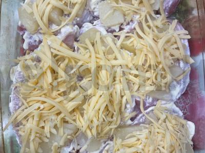 Kiaulienos kepsniai su ananasais Žingsnis 4