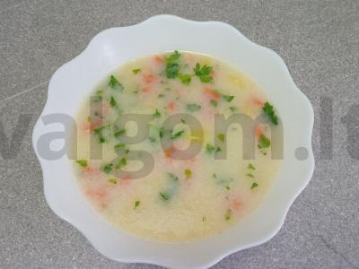 Sūrio sriuba vištienos sultinyje su rizoni pagrindine nuotrauka