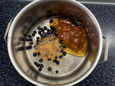 Abrikosų uogienės ir mėlynių kisielius Žingsnis 1