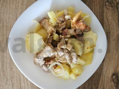 Bulvės su mėsa ir grybais, paruoštos orkaitėje Žingsnis 7