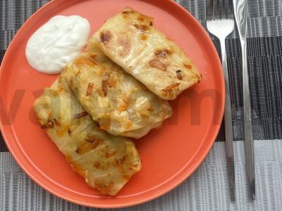 Kopūstų su vištienos faršu pagrindine nuotrauka