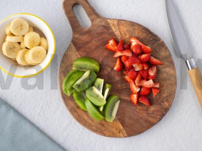 Vaisių jogurto dubuo su žemės riešutų pasta Žingsnis 1