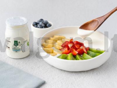 Vaisių jogurto dubuo su žemės riešutų pasta Žingsnis 2