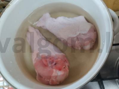 Karštas barščiai su kalakutiena Žingsnis 1