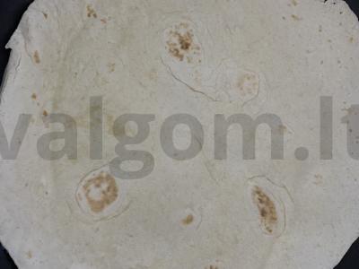 Tortilija su sūriu ir pomidoru pusryčiams Žingsnis 4