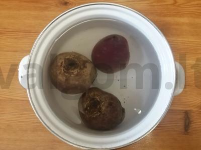 Salotas „Burokėliai su migdolais“ Žingsnis 1