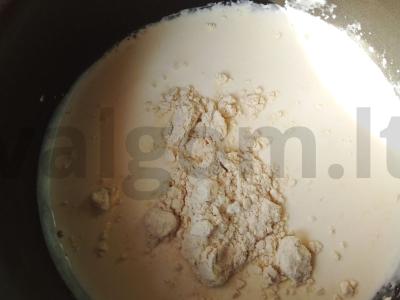 Grybų ir vištienos žiulienas Žingsnis 7