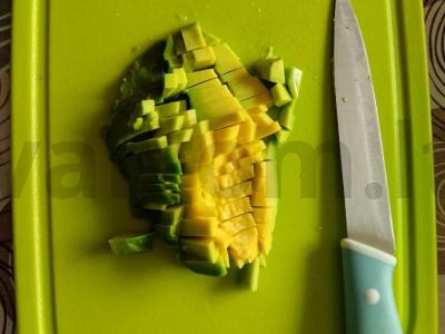 Užkandis iš filė ritinėlio su kiaušiniu ir avokadu Žingsnis 3