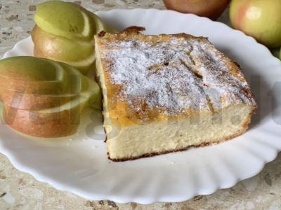 Varškės apkepas su obuoliais pagrindine nuotrauka
