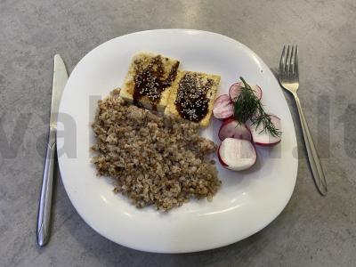 Keptas tofu sūris su balzaminiu padažu pagrindine nuotrauka