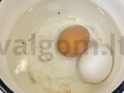 Sumuštiniai su šprotų ir agurku Žingsnis 1