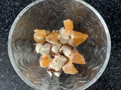 Desertas su ledais, mandarinų, kukurūzų dribsniais, varške ir granatu Žingsnis 3