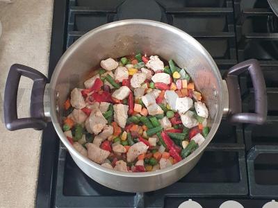 Kvapnus mėsa, troškinta su grikiais ir daržovėmis Žingsnis 3