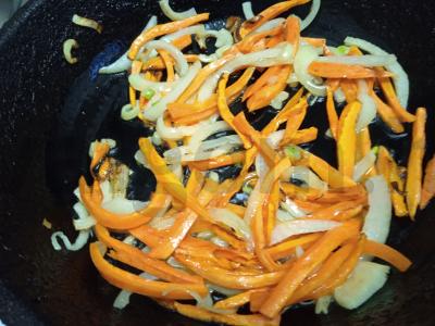 Plovas su bulguru ir jautiena Žingsnis 1