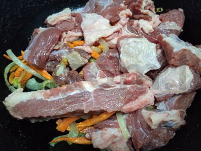 Plovas su bulguru ir jautiena Žingsnis 2