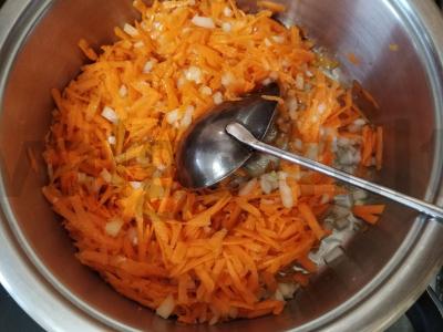 Sriuba su meatballs ir vermišeliu „Vaikiška“ Žingsnis 1