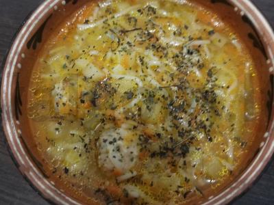 Sriuba su meatballs ir vermišeliu „Vaikiška“ pagrindine nuotrauka