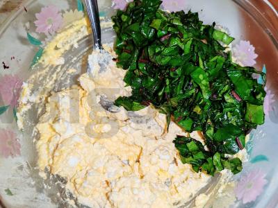 Labai sūrus čeburekas su žolelėmis Žingsnis 4