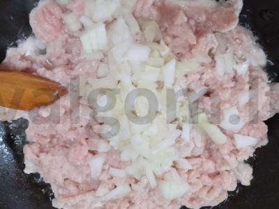 Blynai ant tanno su kalakutienos faršu Žingsnis 1