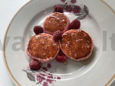 Sūrio blynai pusryčiams „Rožiniai“ pagrindine nuotrauka