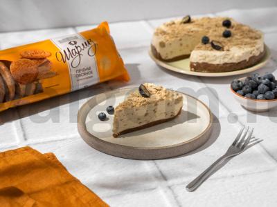 Sūrio pyragas su halva pagrindine nuotrauka