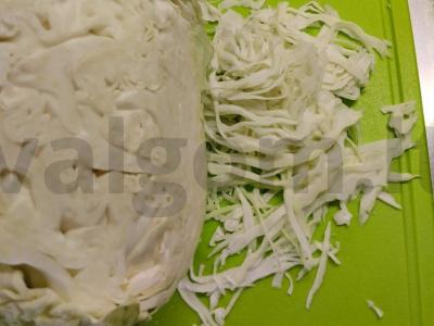 Vištienos šlaunelių filė su pomidorų padažu ir kopūstais Žingsnis 5