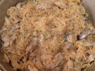 Vištienos šlaunelių filė su pomidorų padažu ir kopūstais Žingsnis 7