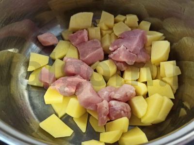 Borsčas su pomidorų sultimis Žingsnis 1