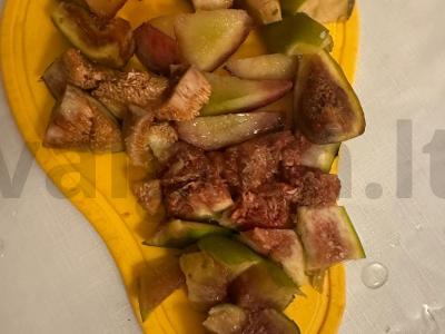 Salotas „Vaisių asorti“ su kondensuotu pienu Žingsnis 2