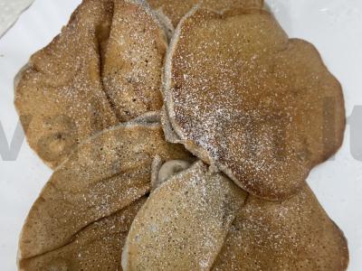 Pankekai su datulėmis „Madam“ pagrindine nuotrauka