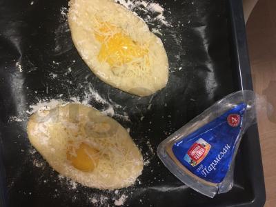 Varškės chačapuri su kiaušinio tryniu Žingsnis 3