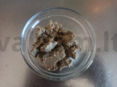 Kavos gėrimas su halva ir grietinėlėmis Žingsnis 1