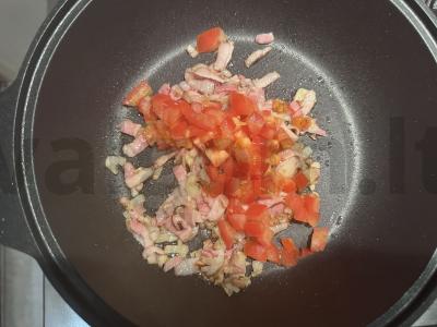 Orzo makaronai su kiaulienos šonine Žingsnis 3