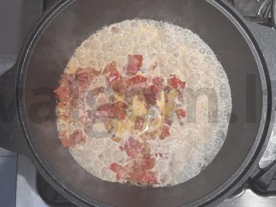 Orzo makaronai su kiaulienos šonine Žingsnis 4