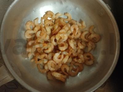 Greiti kreminiai spagečiai su krevetėmis Žingsnis 1