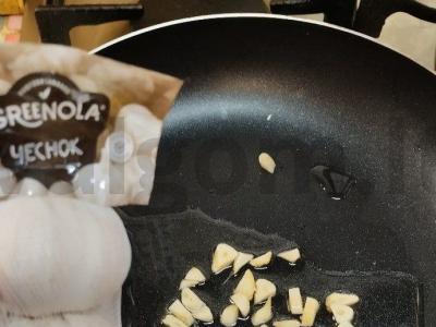 Greiti kreminiai spagečiai su krevetėmis Žingsnis 3