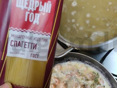 Greiti kreminiai spagečiai su krevetėmis Žingsnis 6