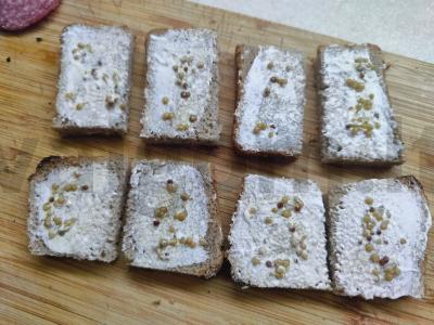 Rytiniai sumuštiniai su saliami ir petražolėmis Žingsnis 3