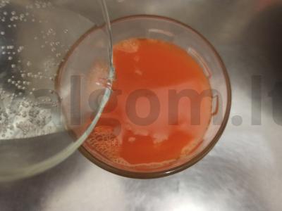 Gazizuotas gėrimas su morkomis ir prieskoniais Žingsnis 7