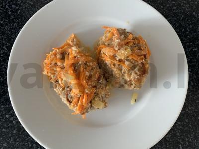 Patingėti kopūstai su grikiais, faršu, grietine ir daržovėmis Žingsnis 12